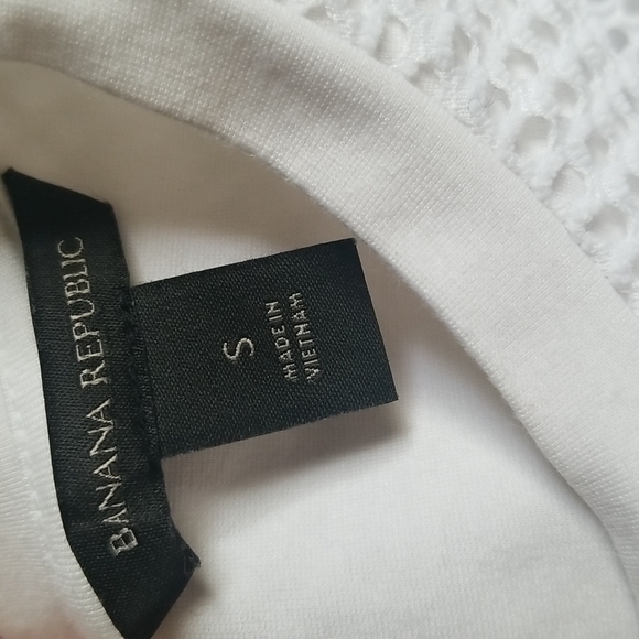 Banana Republic White Net Style Overlay Short Sleeve Top - Picture 12 of 15